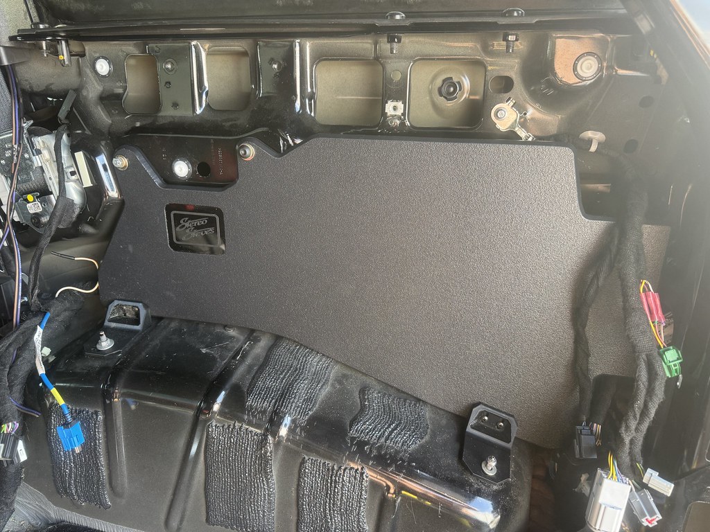 Ford Bronco 911 Stereo system rescue 55004056784_7a807718da_b