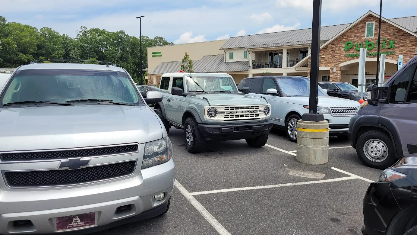 Ford Bronco Best Roof Color for Velocity Blue Body? 1766944265429-g5
