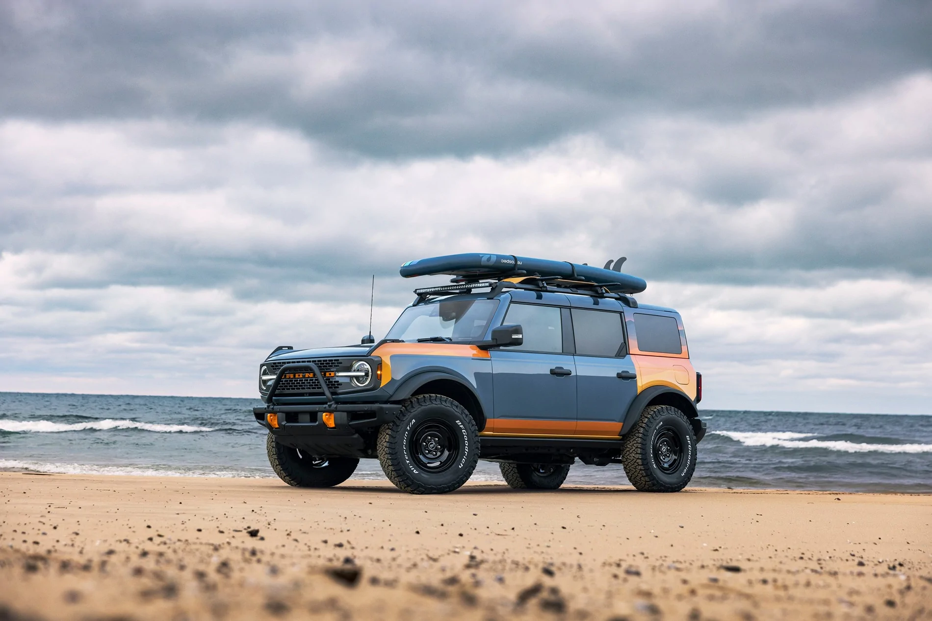 Ford Bronco Moardoor Monday: Let's See Them Four Doors Bronco Silver Lake Dunes Project Vehicle_01