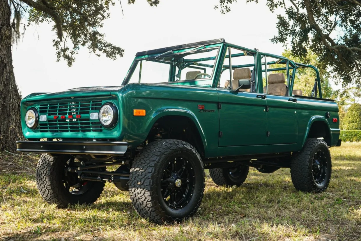 Ford Bronco Moardoor Monday: Let's See Them Four Doors 1972_ford_bronco_cog00328-04886