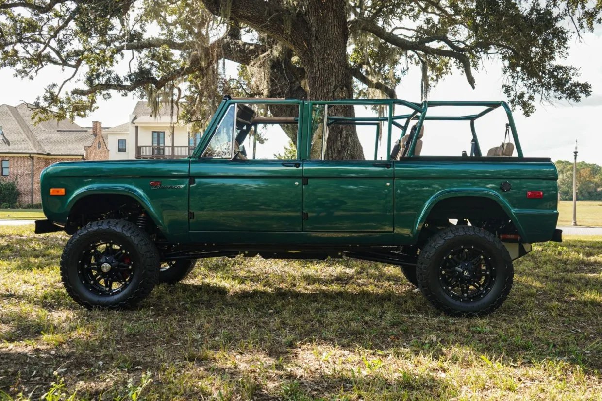 Ford Bronco Moardoor Monday: Let's See Them Four Doors 1972_ford_bronco_cog00339-05137