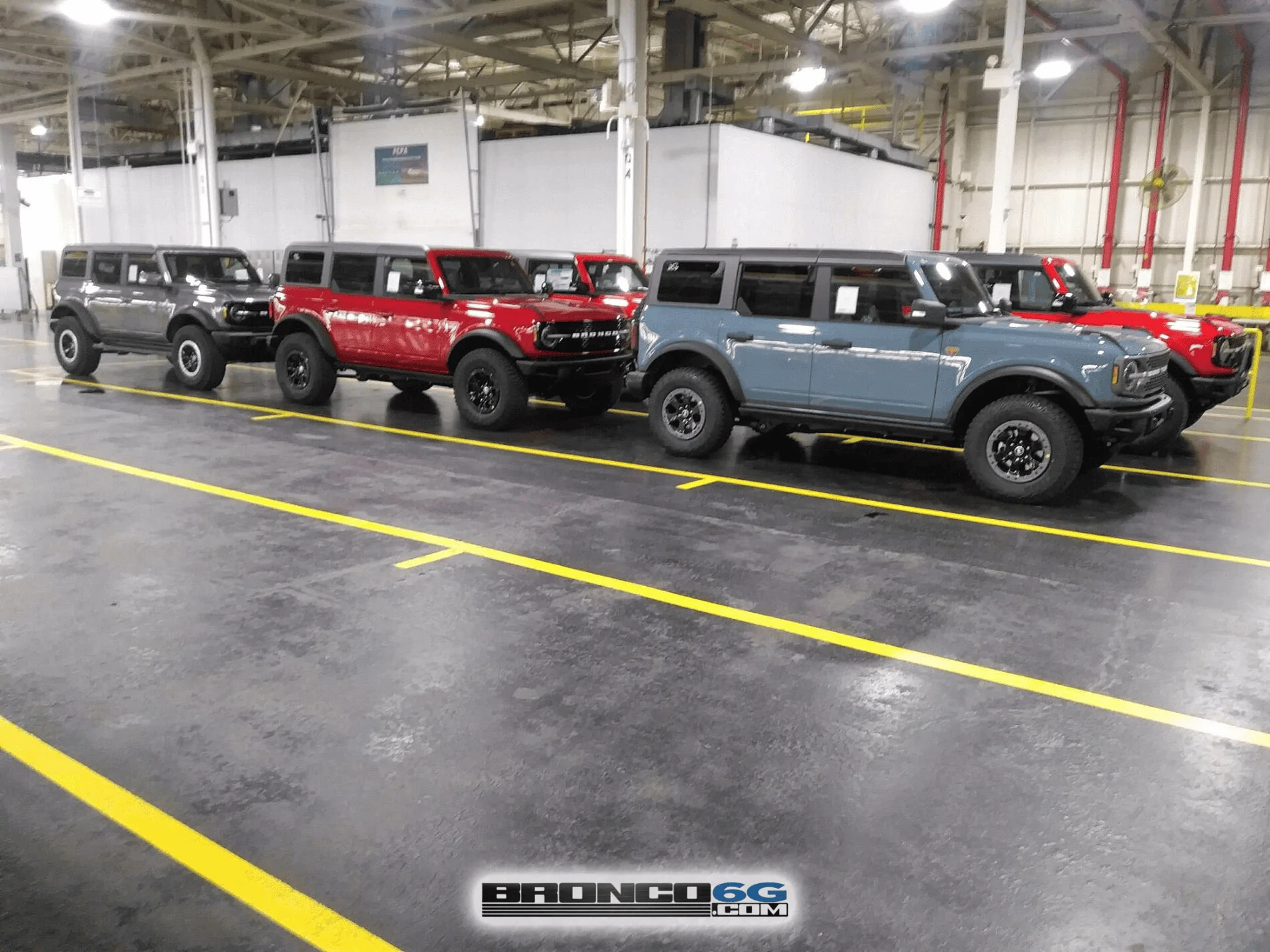 Ford Bronco Help with my decision 1610460945322