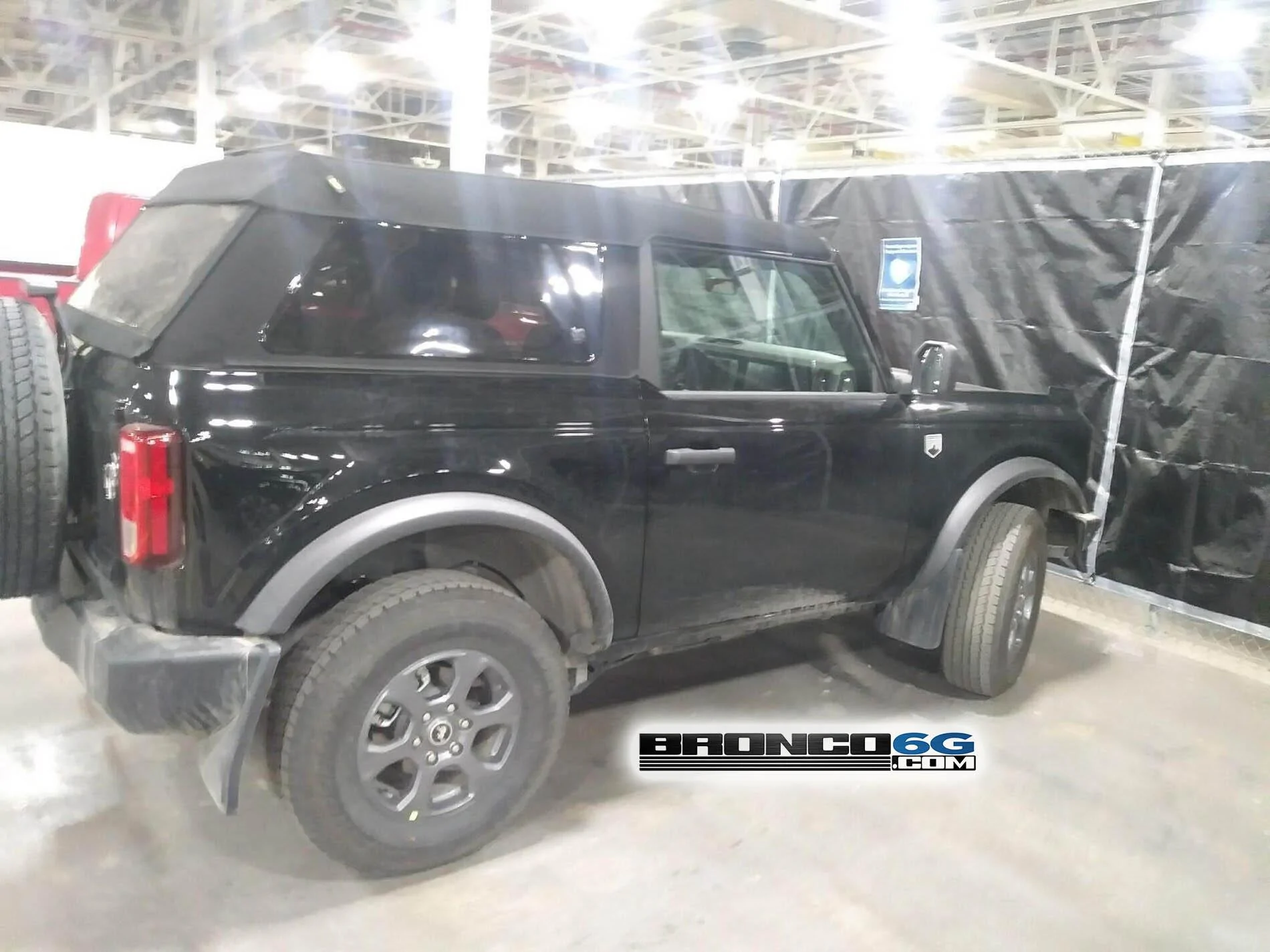 Ford Bronco Fastback Top Bronco 2-Door in Antimatter Blue Big Bend!! Fastback Bronco Antimatter Blue Big Bend 3