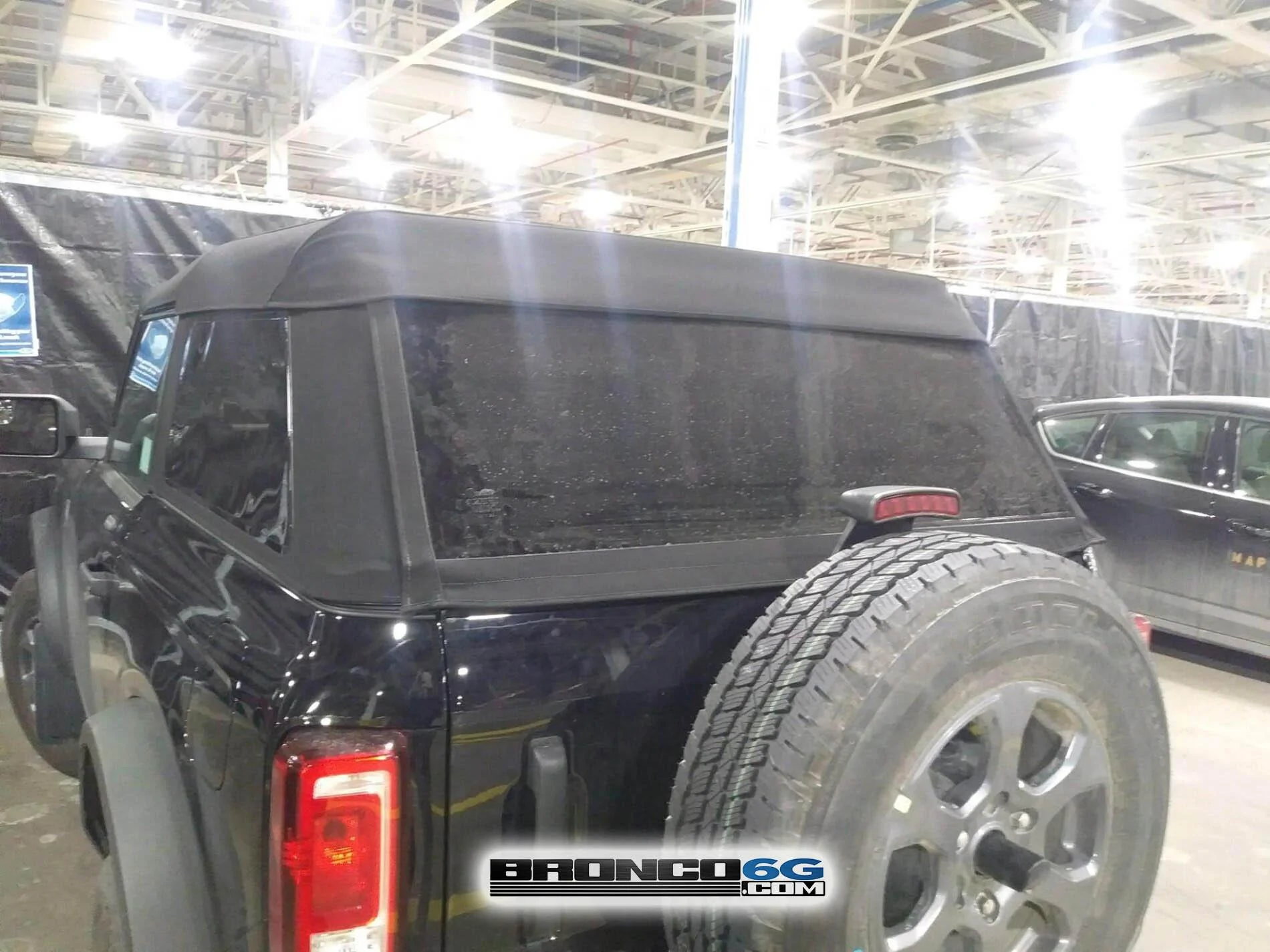 Ford Bronco Fastback Top Bronco 2-Door in Antimatter Blue Big Bend!! Fastback Bronco Antimatter Blue Big Bend 4