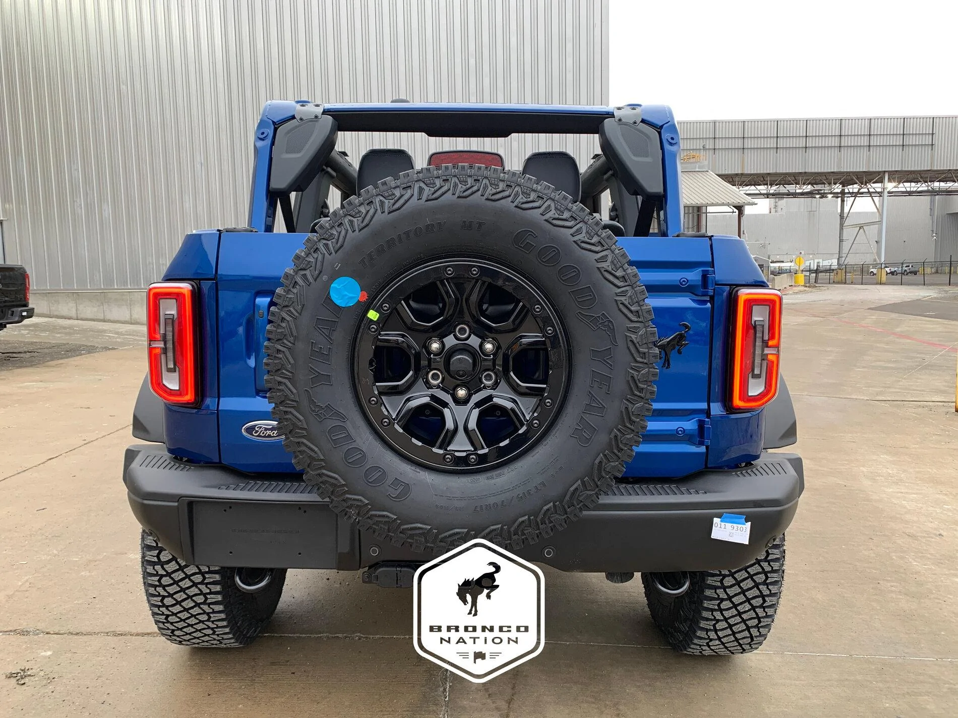 Ford Bronco Official Lightning Blue Paint Thread IMG_3997