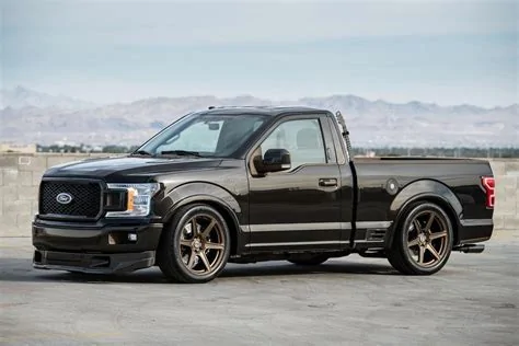 Ford Bronco Why does the 4-Dr look so long? bTrpMSWf7FwHaE8?w=296&h=198&c=7&o=5&dpr=1.65&pid=1