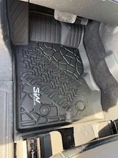 Ford Bronco 3Wliners floor mats, seat back liner, cargo area liner and pet seat cover review IMG_8722