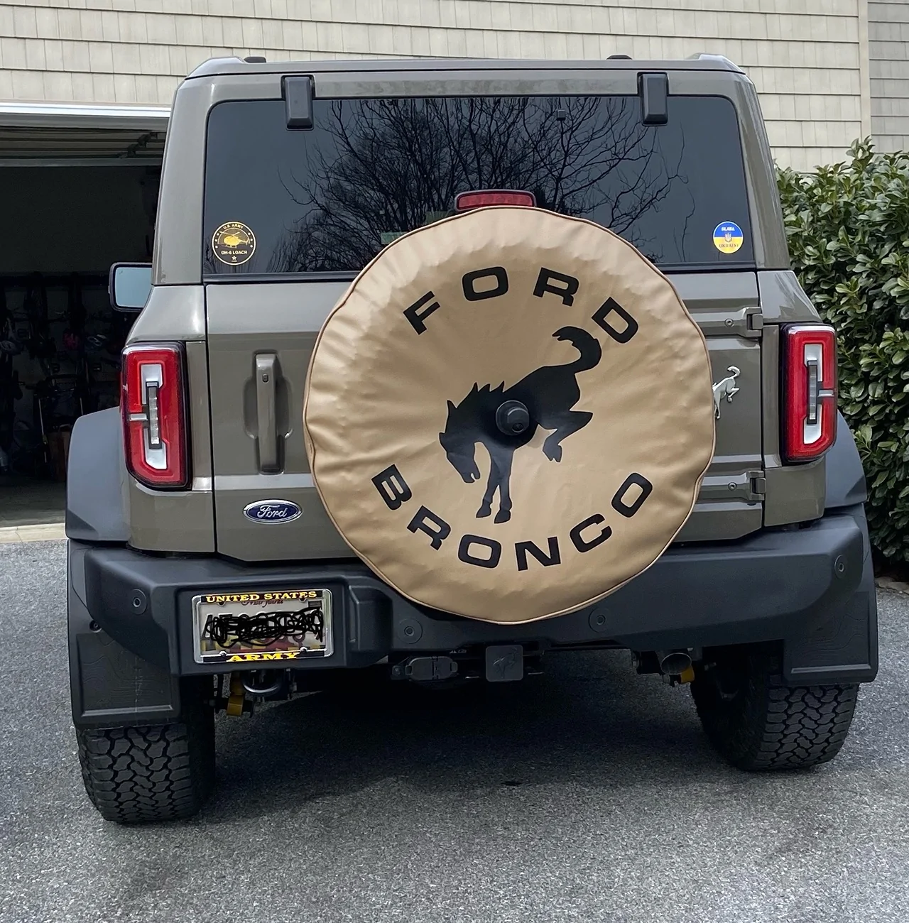 Ford Bronco Vintage spare cover for 6 generation Broncos IMG_5536