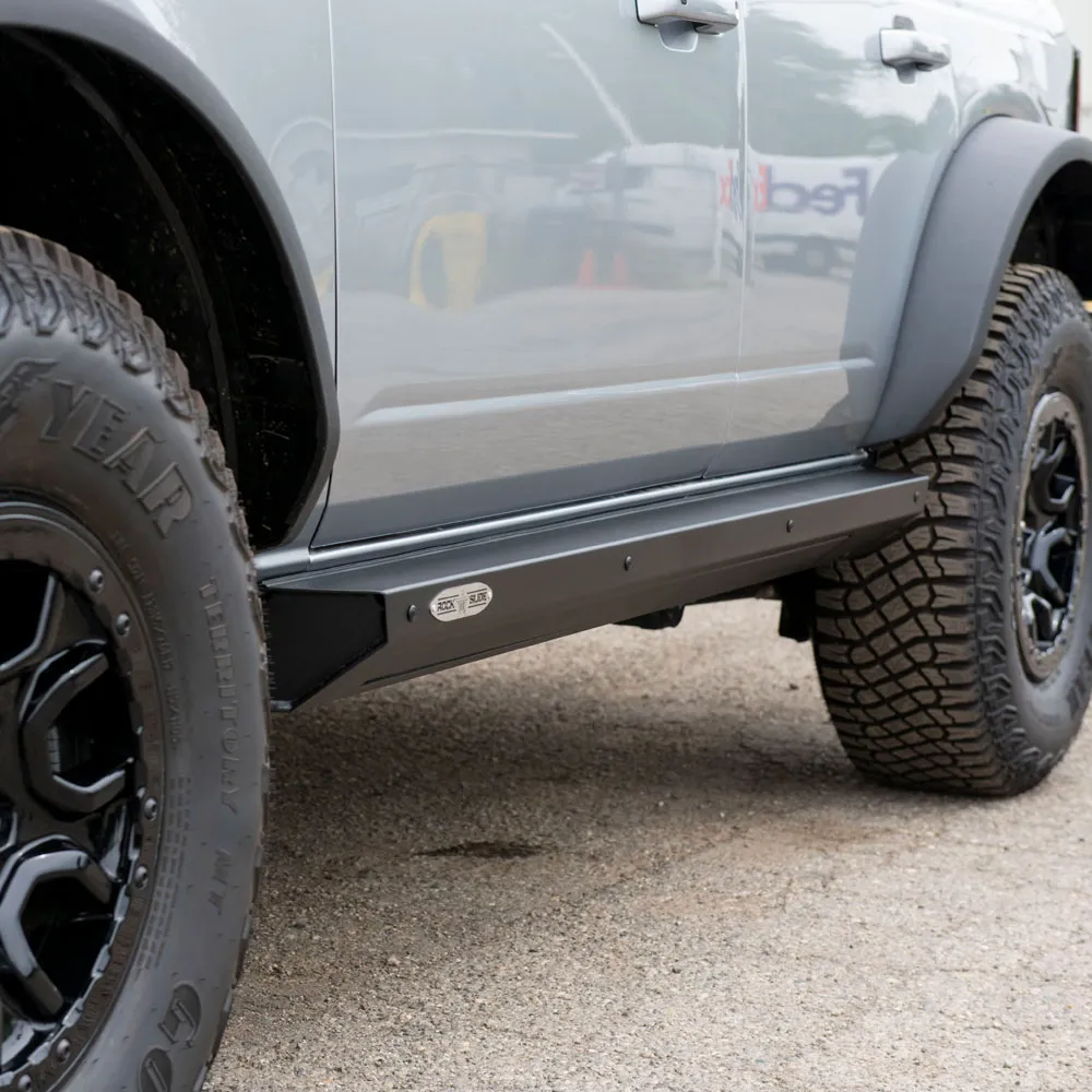 Ford Bronco So Cal 4 door Rockslide engineering steps/sliders 1a