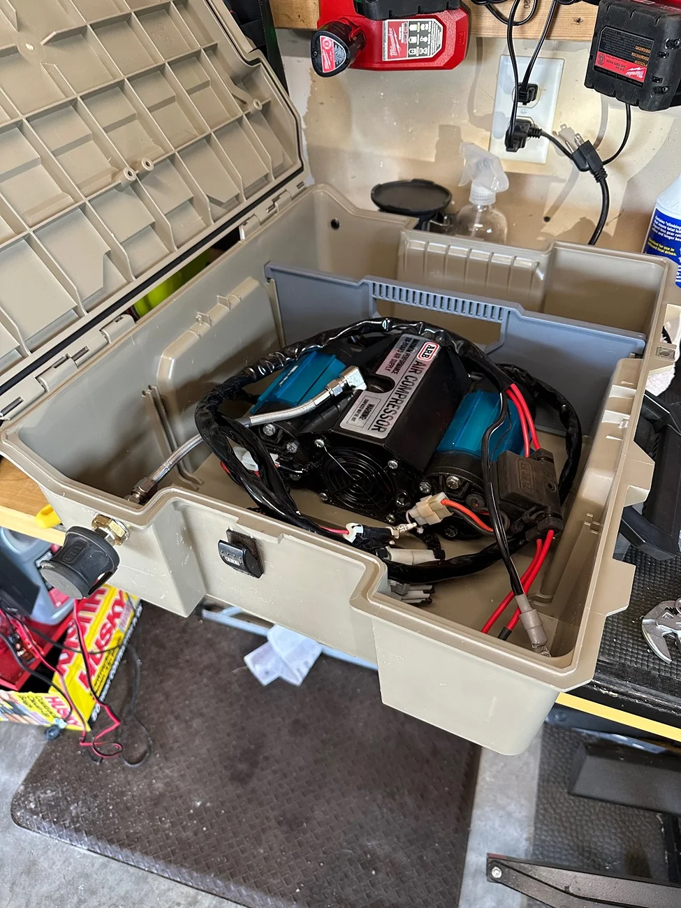 Ford Bronco Portable ARB compressor setup in carry case IMG_5146