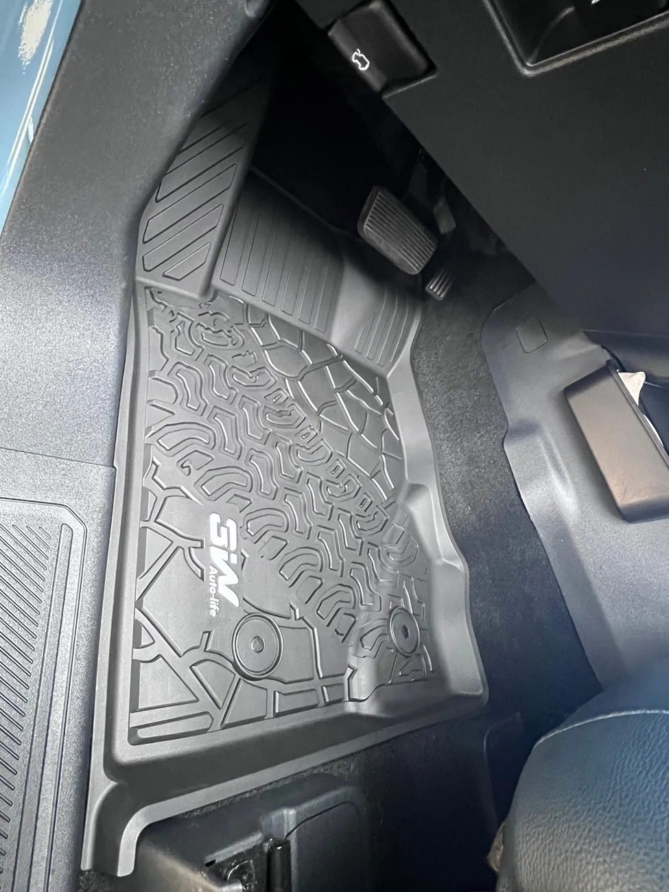 Ford Bronco 3Wliners floor mats - So Good! IMG_5071