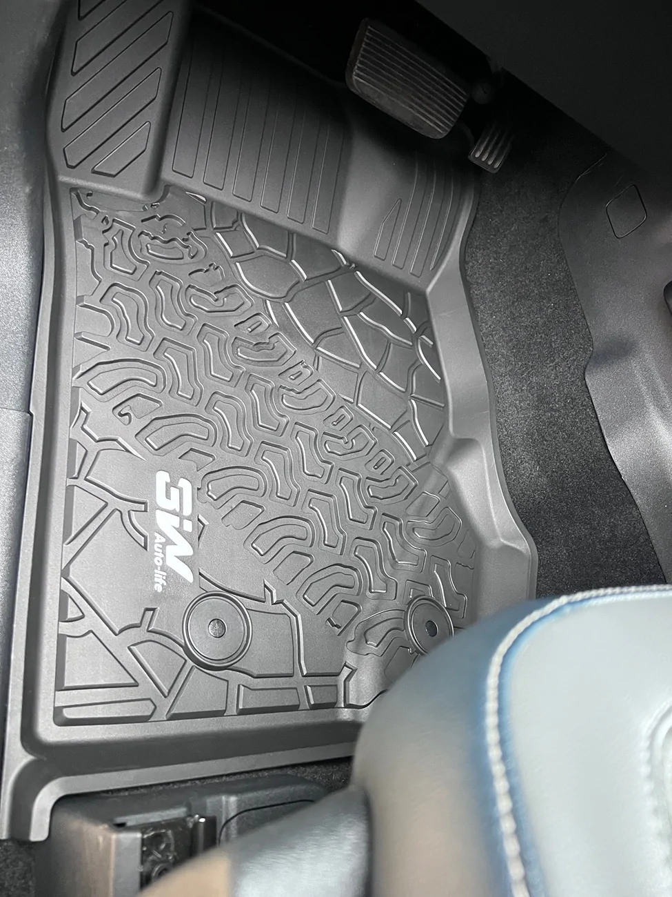 Ford Bronco 3Wliners floor mats - So Good! IMG_5069