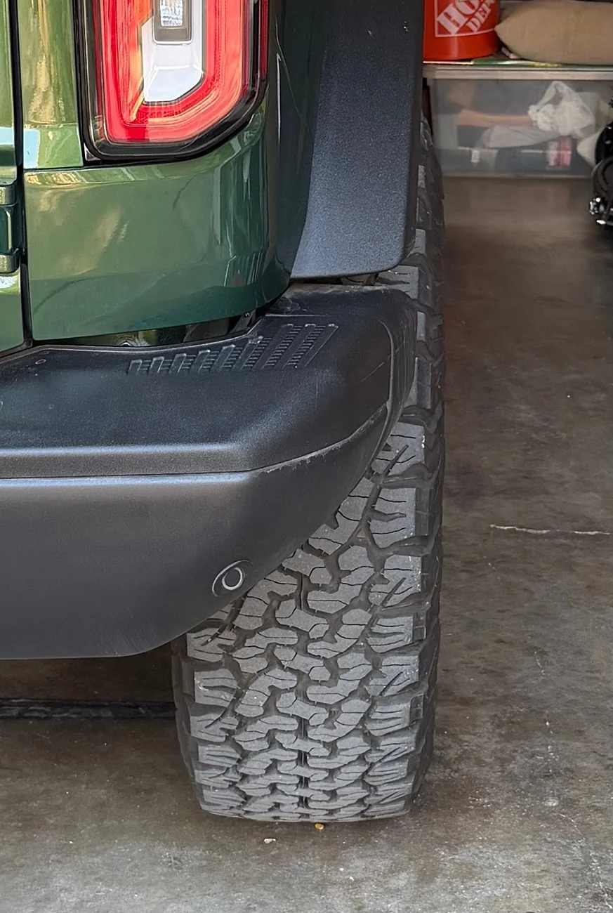 Ford Bronco Need help - Tire Poke Comparison IMG_1291
