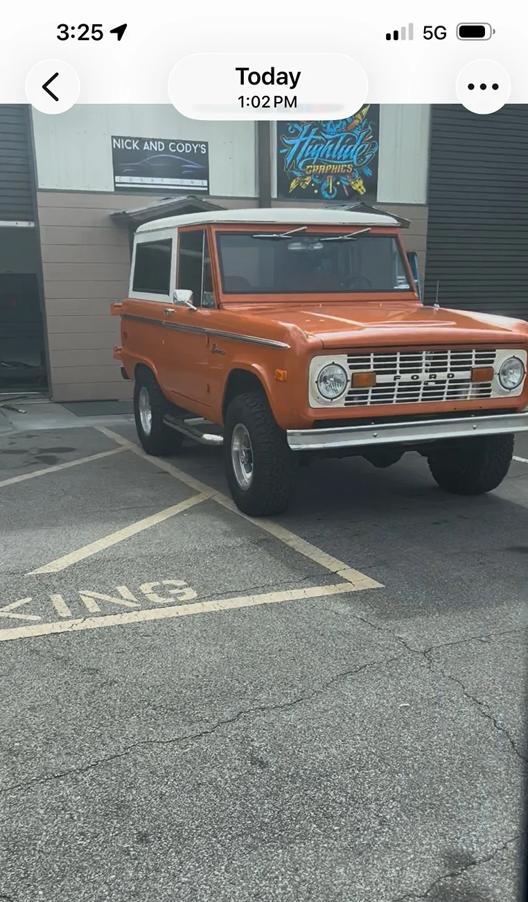 Ford Bronco Saw this nice gen1 IMG_1525
