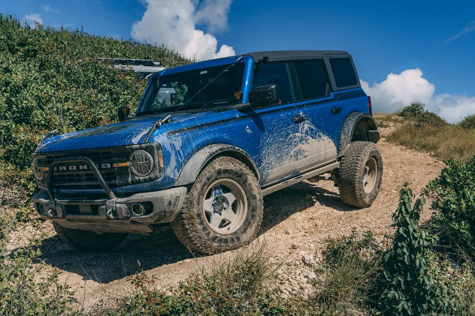 Ford Bronco Scenic trail - Puerto Rico 1768323829877-po
