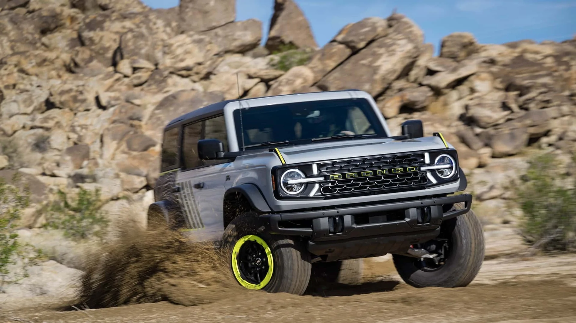 Ford Bronco 2027 Bronco RTR revealed as part of 2027 model lineup 2027-ford-bronco-rtr (8)