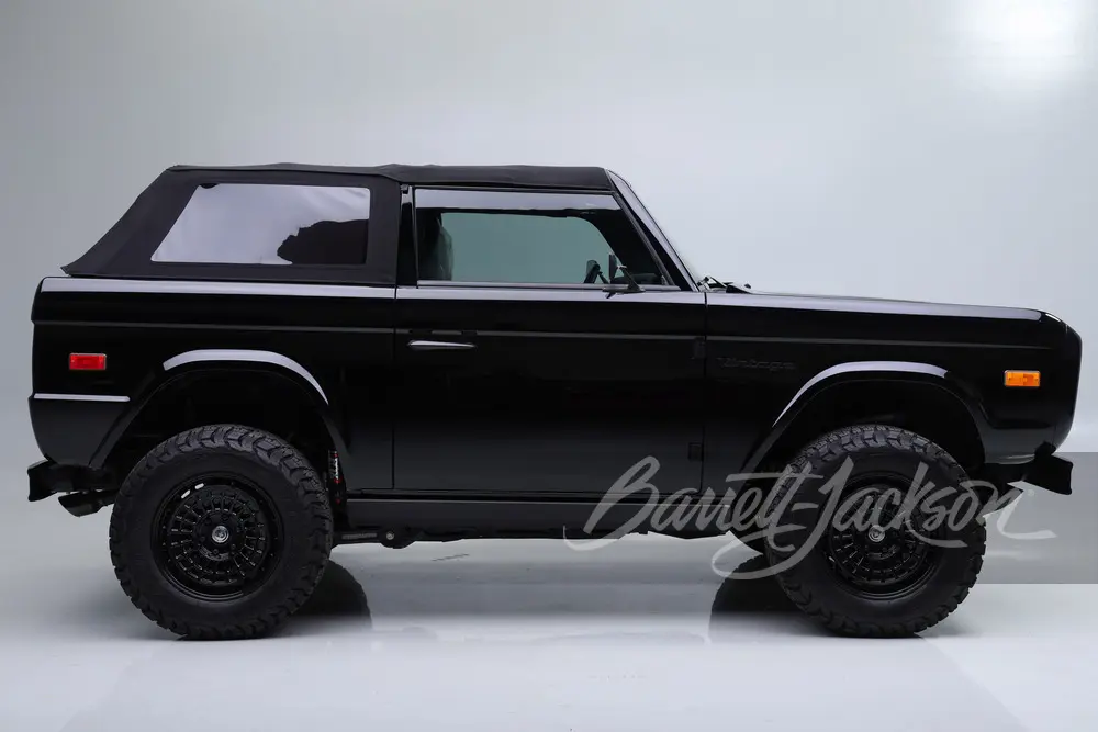 Ford Bronco Kevin Hart's custom "vintage" 2024 Bronco to be auctioned at Barrett-Jackson Side_Profile_W