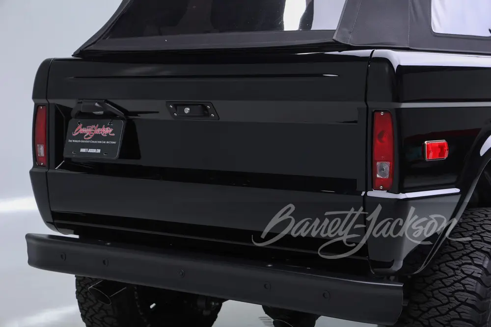 Ford Bronco Kevin Hart's custom "vintage" 2024 Bronco to be auctioned at Barrett-Jackson Misc_d6e8c833-3ed5-464b-be60-cdeb8c8e54dc_W