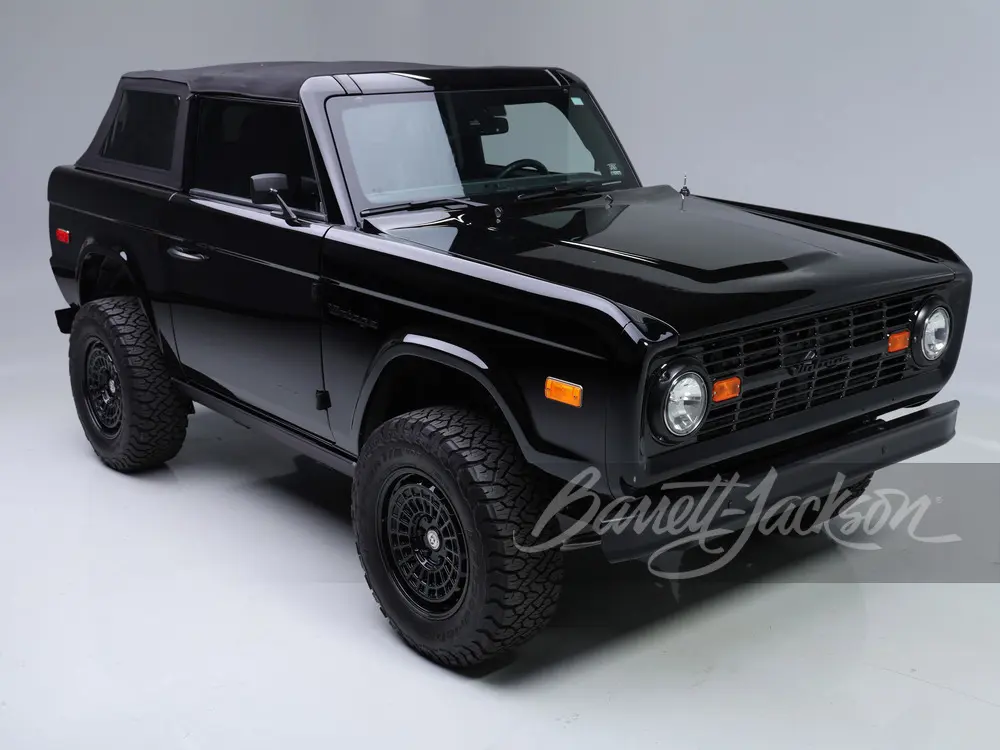 Ford Bronco Kevin Hart's custom "vintage" 2024 Bronco to be auctioned at Barrett-Jackson Misc_77e3bcb1-ac86-452a-90ef-66512bd77c44_W