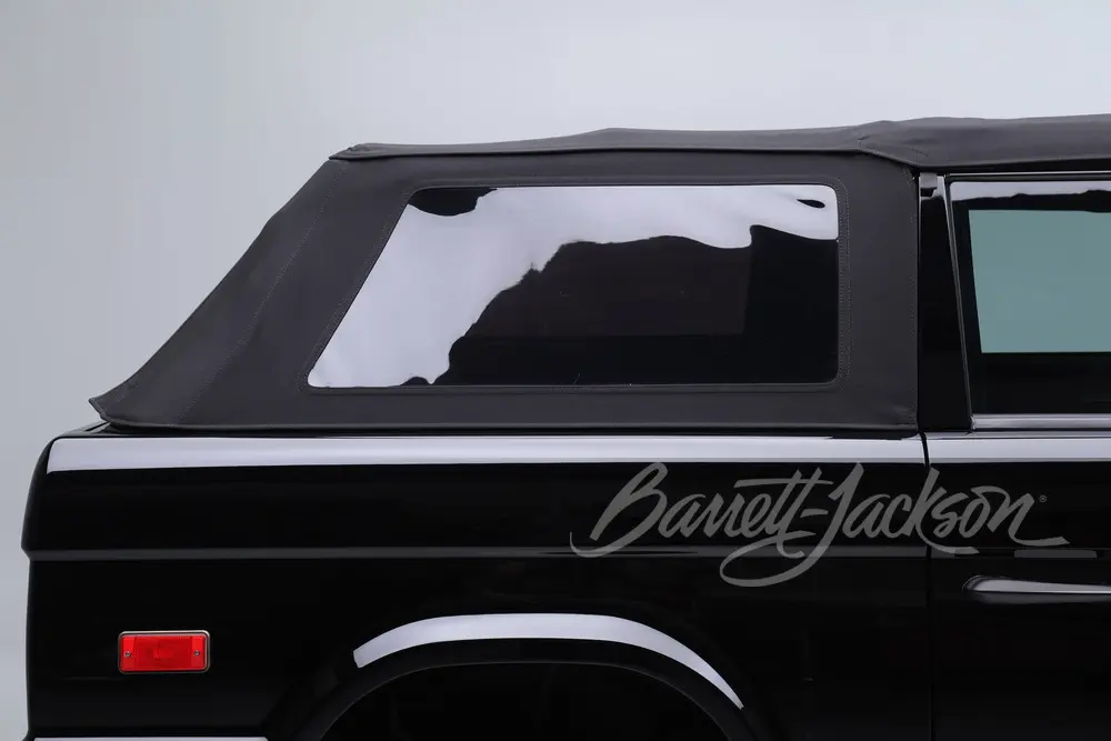 Ford Bronco Kevin Hart's custom "vintage" 2024 Bronco to be auctioned at Barrett-Jackson Misc_7e5245bc-5f7d-471f-92b1-996749917068_W