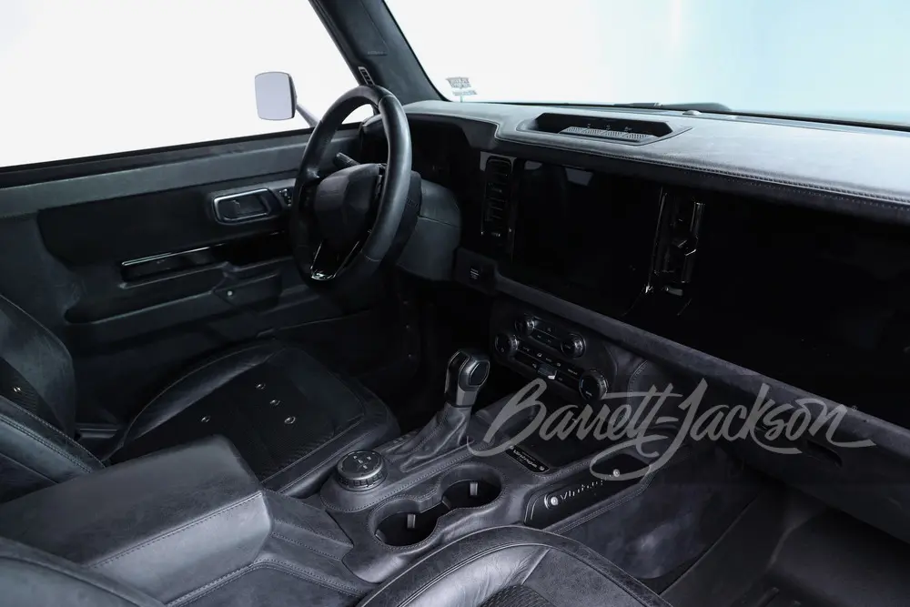 Ford Bronco Kevin Hart's custom "vintage" 2024 Bronco to be auctioned at Barrett-Jackson Misc_00a259aa-f5de-4265-9538-5876c877059b_W