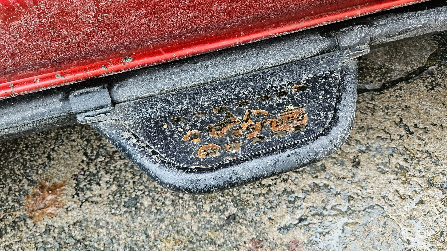 Ford Bronco Side steps  added to rock rails? 20260116_114307