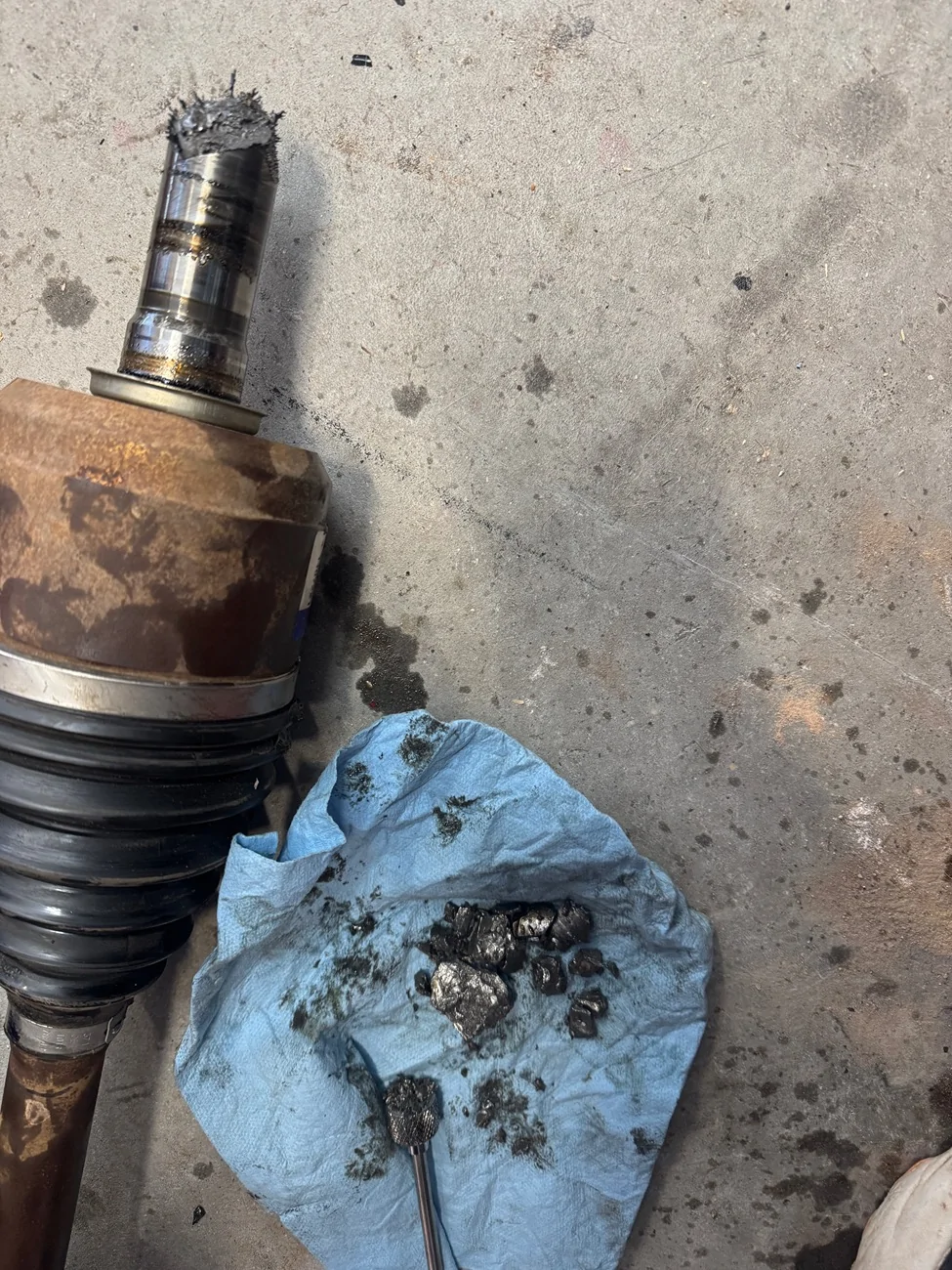 Ford Bronco M210 Axle stuck lol IMG_6916