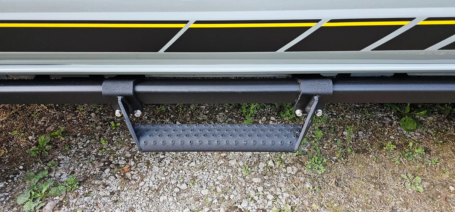 Ford Bronco Side steps  added to rock rails? 20240713_194655