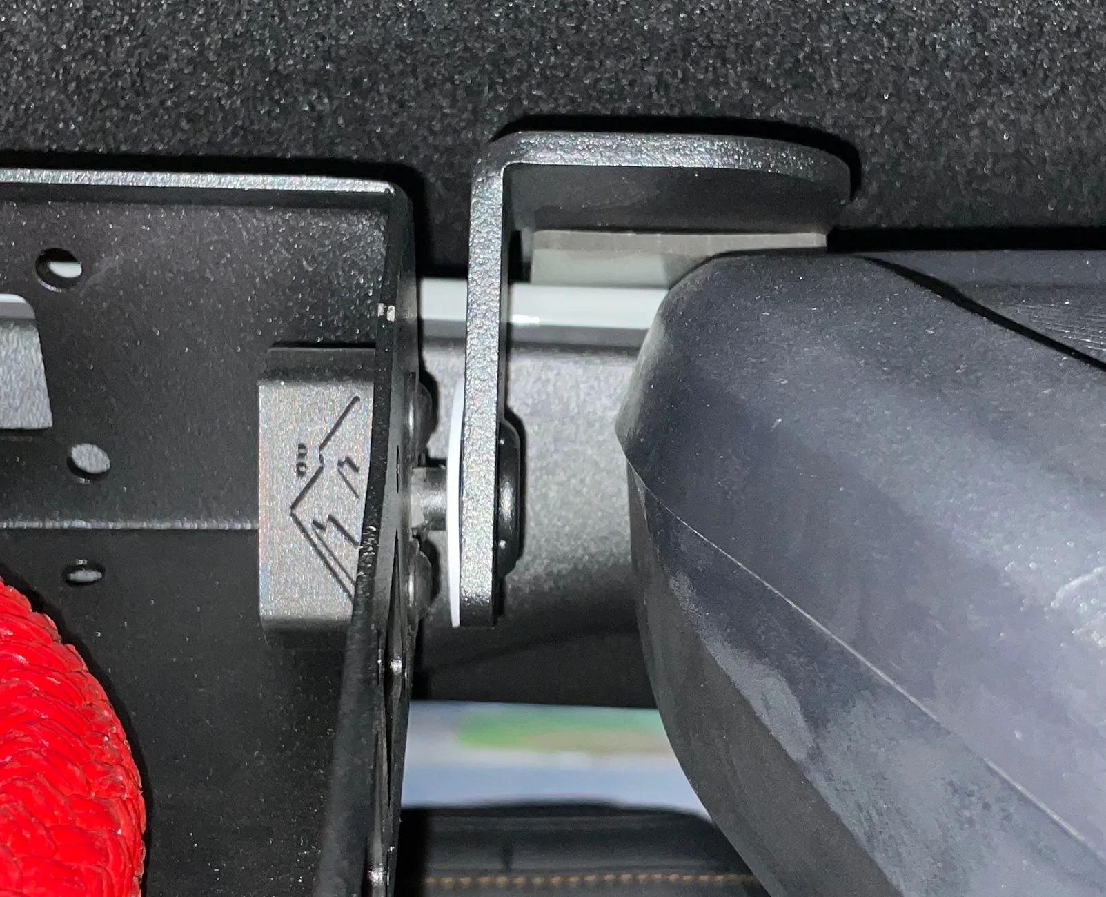 Ford Bronco Mountains2Metal Cargo Shelf Rattles IMG_4506