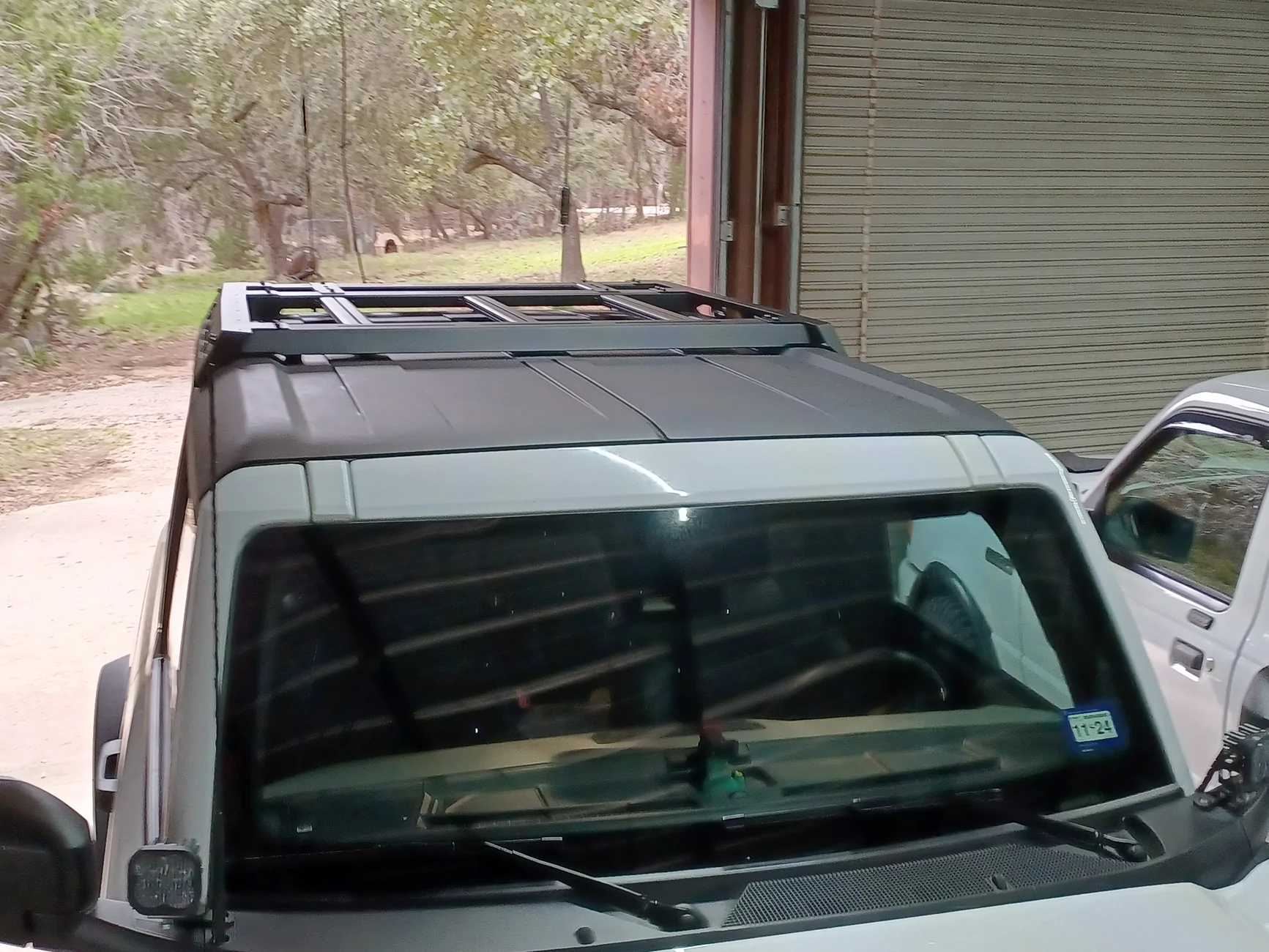Ford Bronco Convertible experience with a Bronco turn_offroad_roof_rack_4