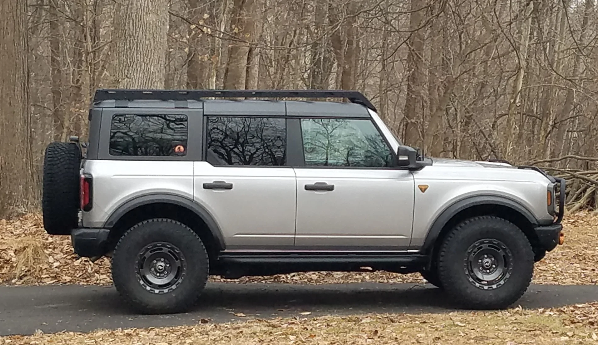 Ford Bronco Roof Rack Tie Down Suggestion/Experiences 20260113_161700