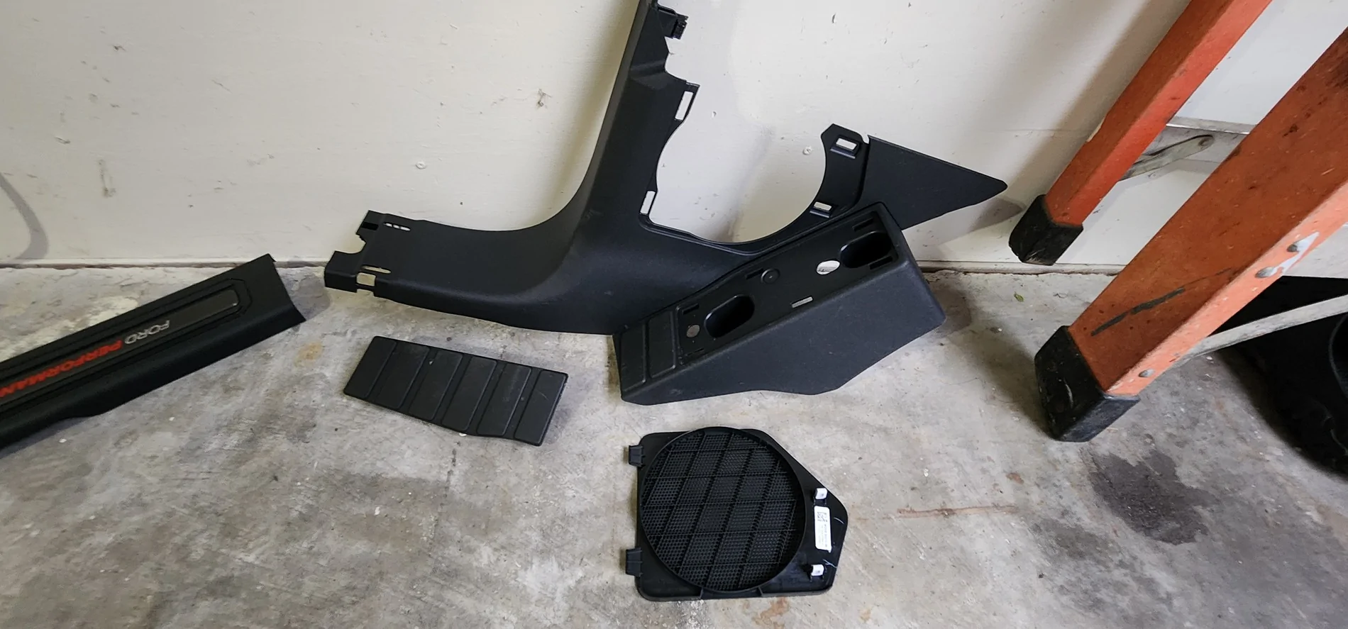 Ford Bronco B&O Stereo System Upgrade on 2025 Bronco Raptor 1000028309