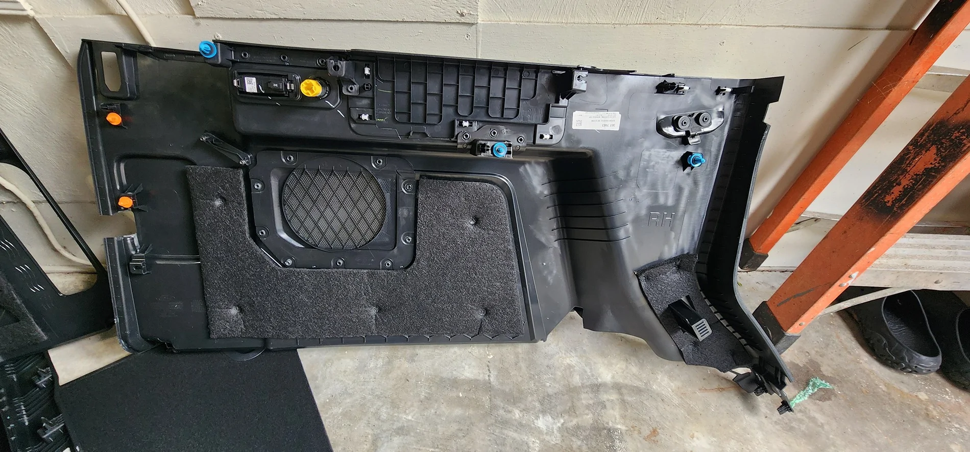 Ford Bronco B&O Stereo System Upgrade on 2025 Bronco Raptor 1000028330