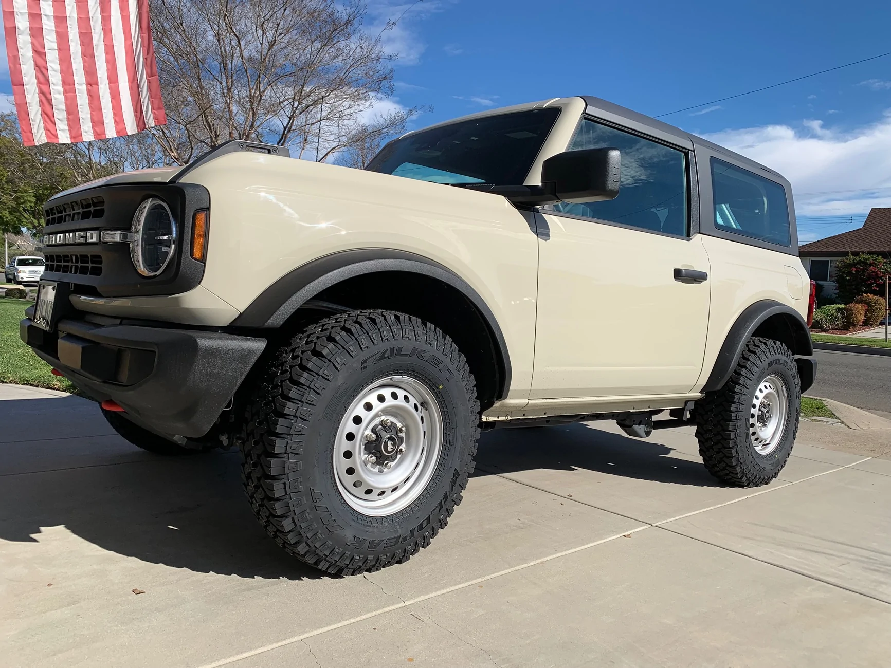 Ford Bronco Tire size and weight - Base Bronco IMG_5116