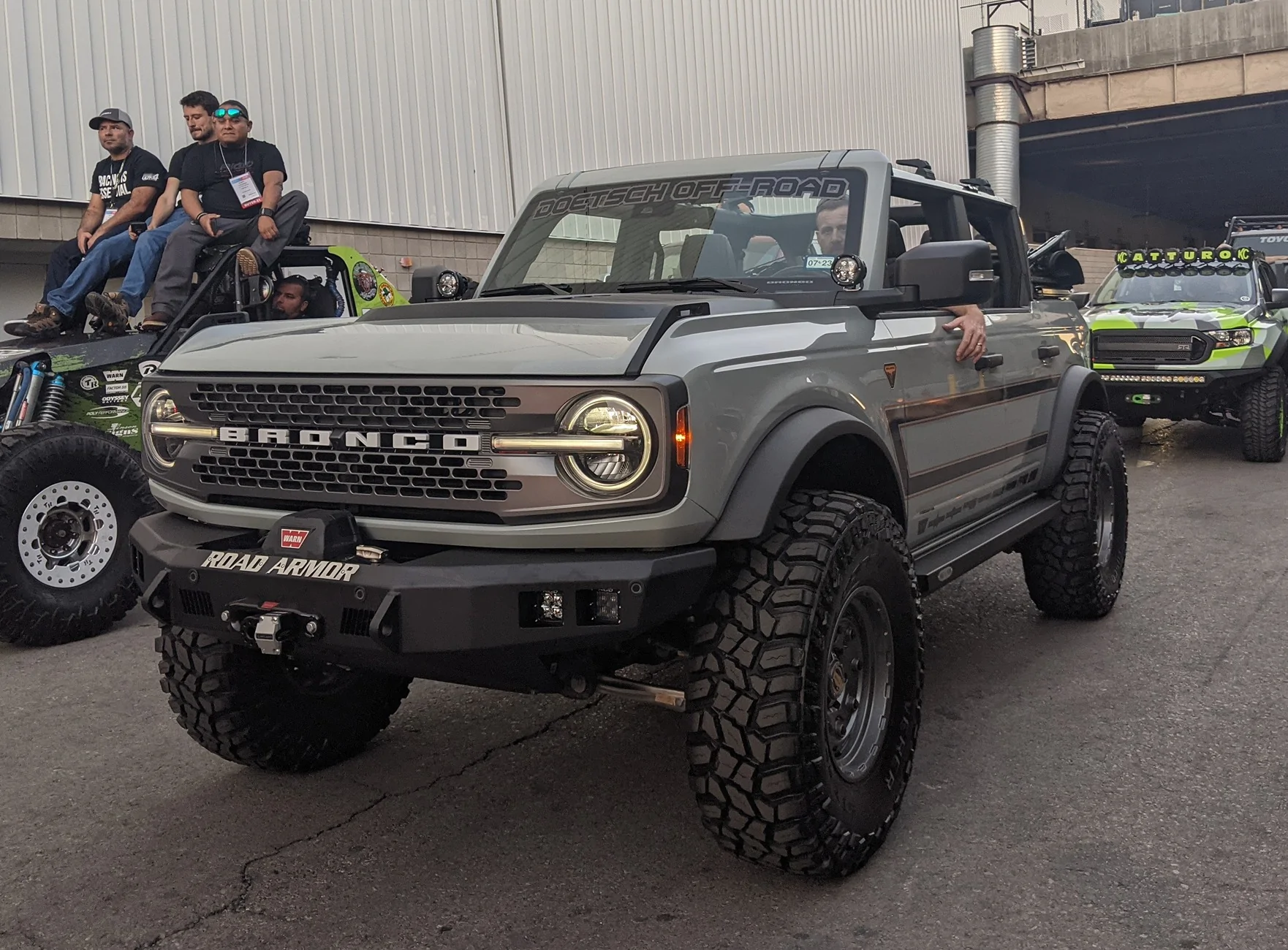 Ford Bronco Narrow bumpers 484b5cdb-8402-46f0-bf49-c8599c7db7e2-1_all_1453