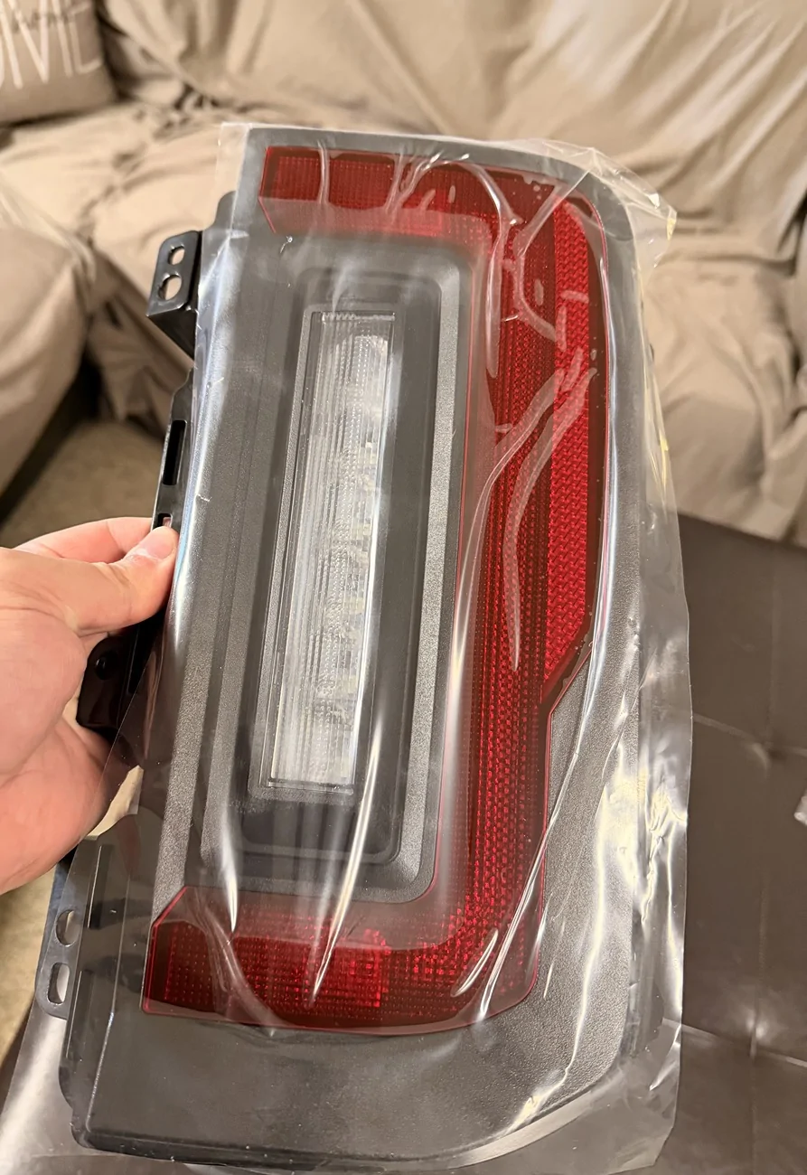 Ford Bronco f/s: Oracle flush mount tail lights w/ dual function reverse turn signals IMG_1830