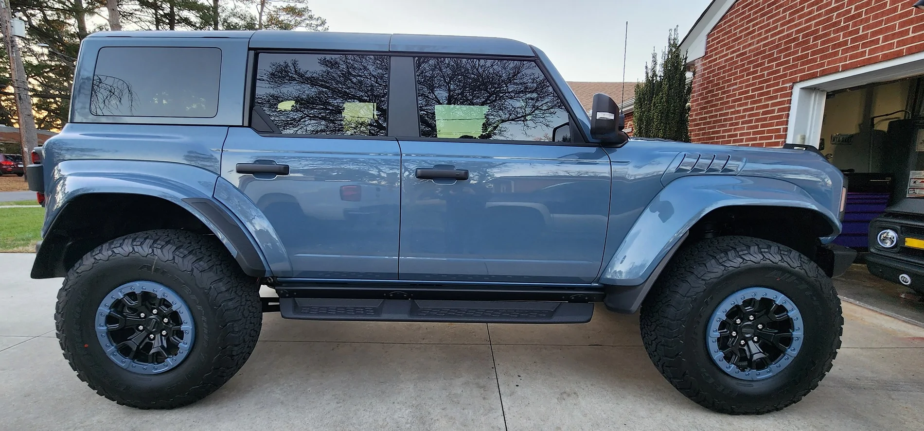Ford Bronco Color Matched Beauty Rings on wheels - spray paint DIY 1000028604