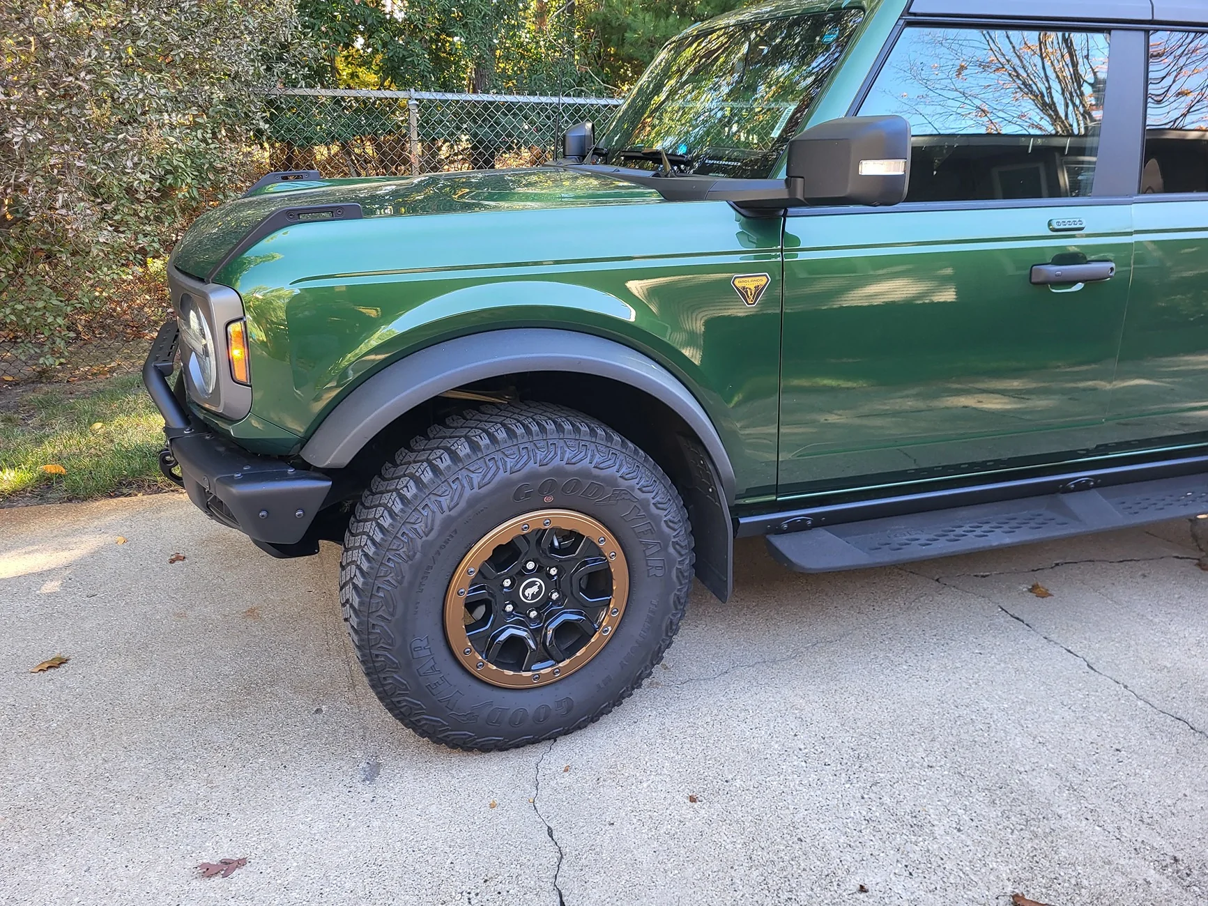 Ford Bronco Color Matched Beauty Rings on wheels - spray paint DIY bronzebronco