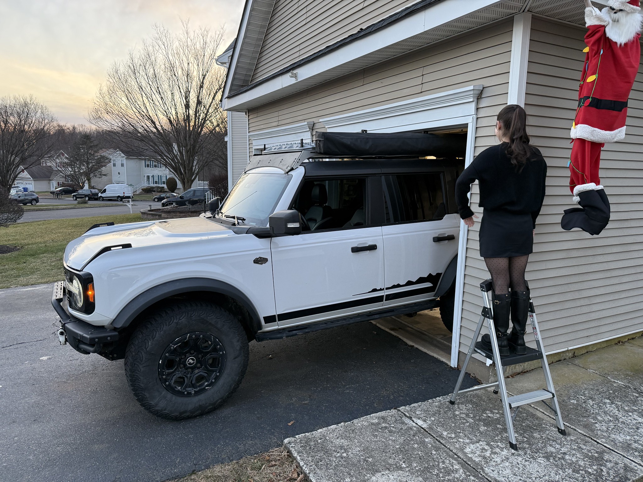 Ford Bronco IM A HORSE - Definitely not a build. 55053103697_63b3a05eb4_k