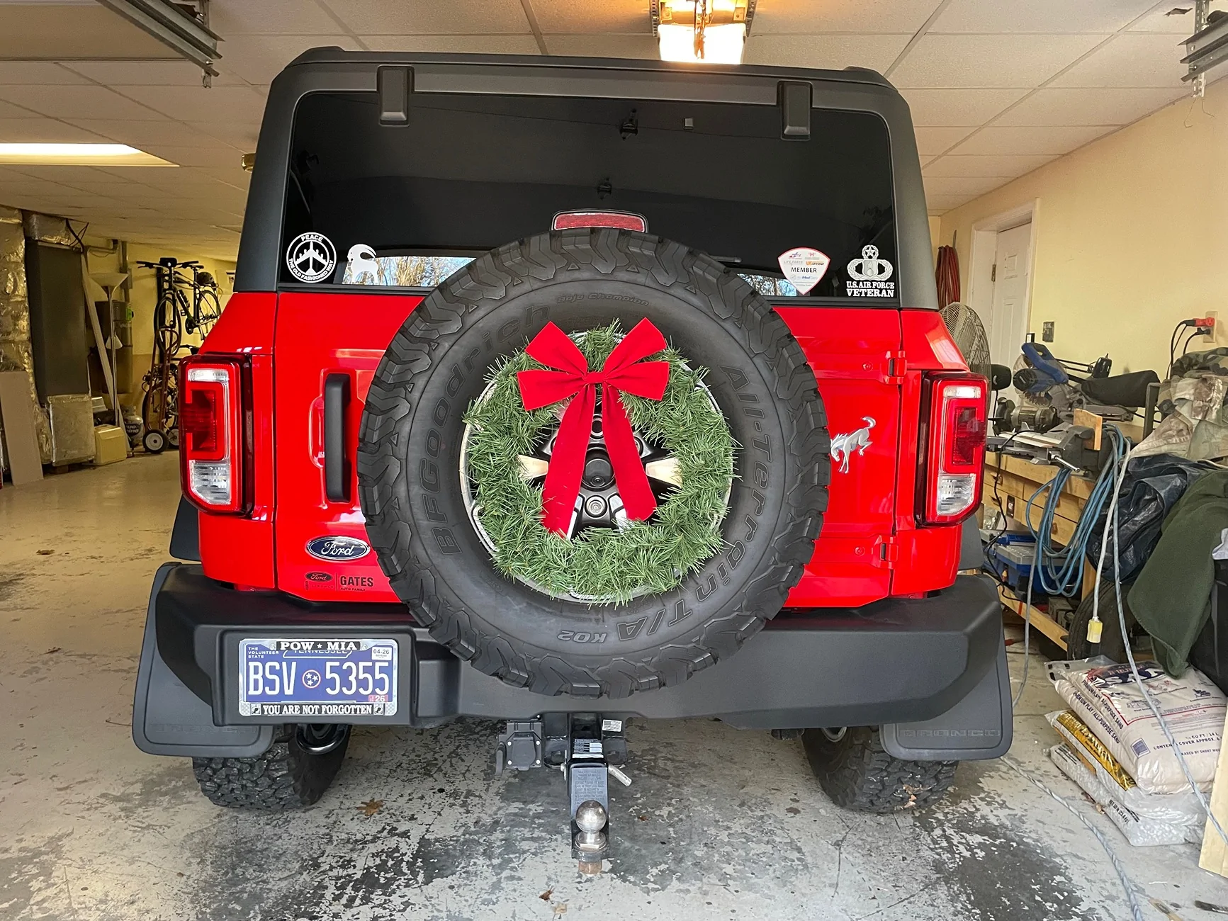 Ford Bronco Hitch clearance from spare with 285/75/17 IMG_2728