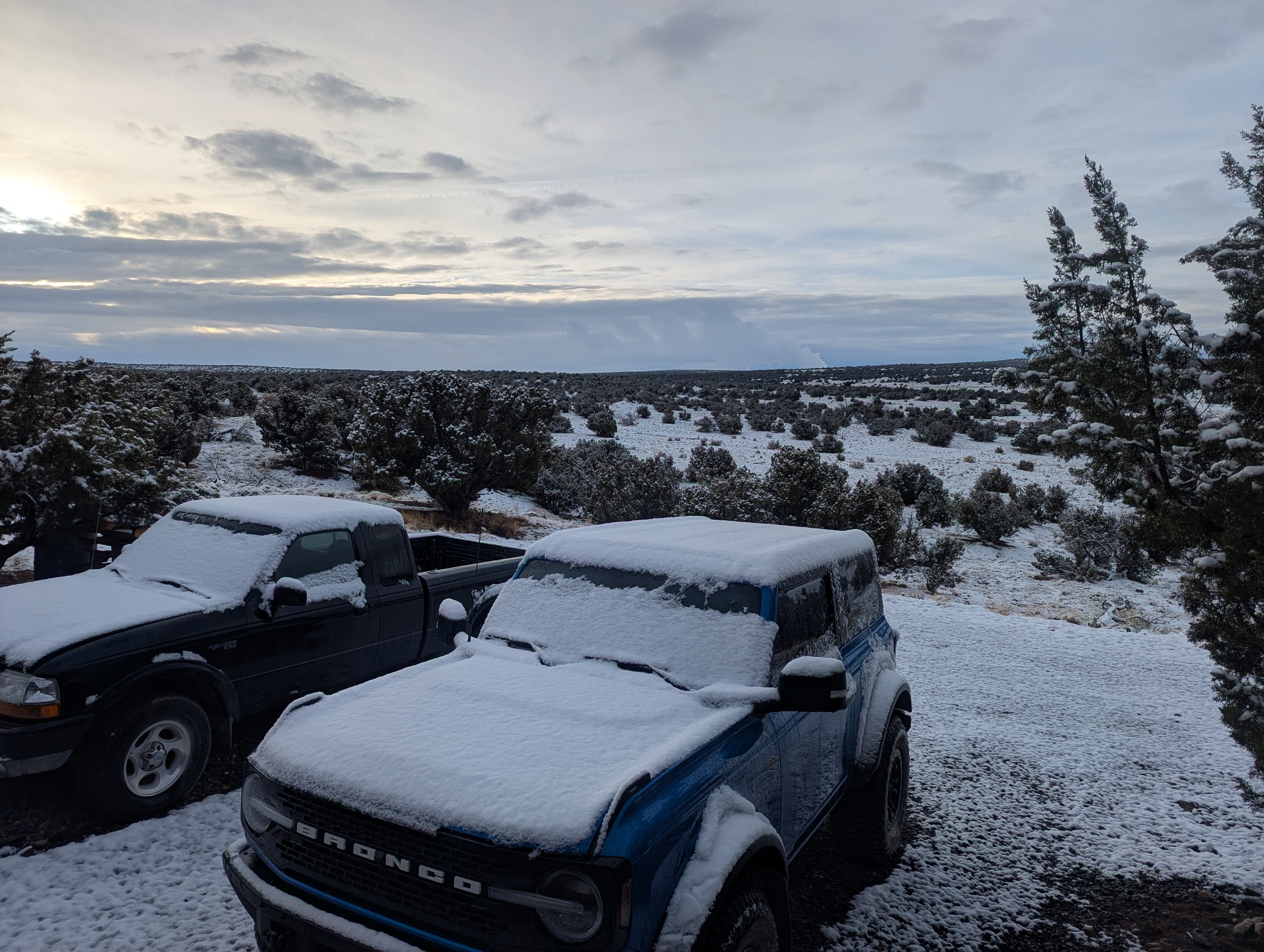 Ford Bronco SHOW your SNOW KFgHhay