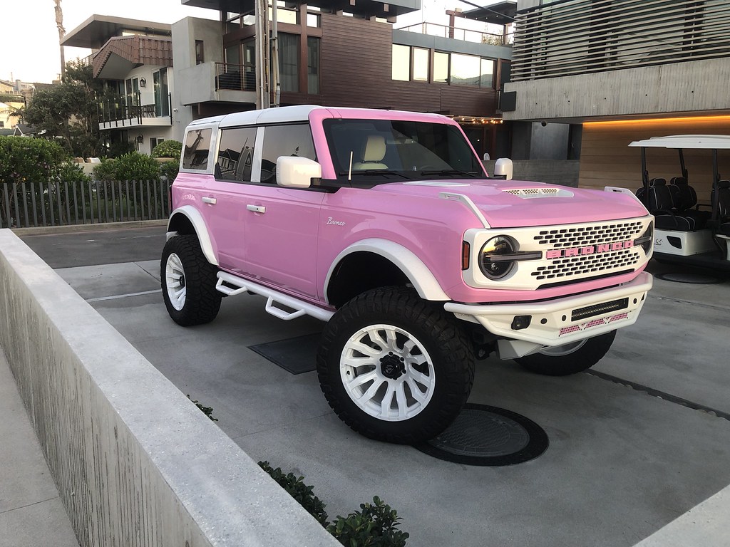 Ford Bronco Moardoor Monday: Let's See Them Four Doors 55063151638_eea063152d_b