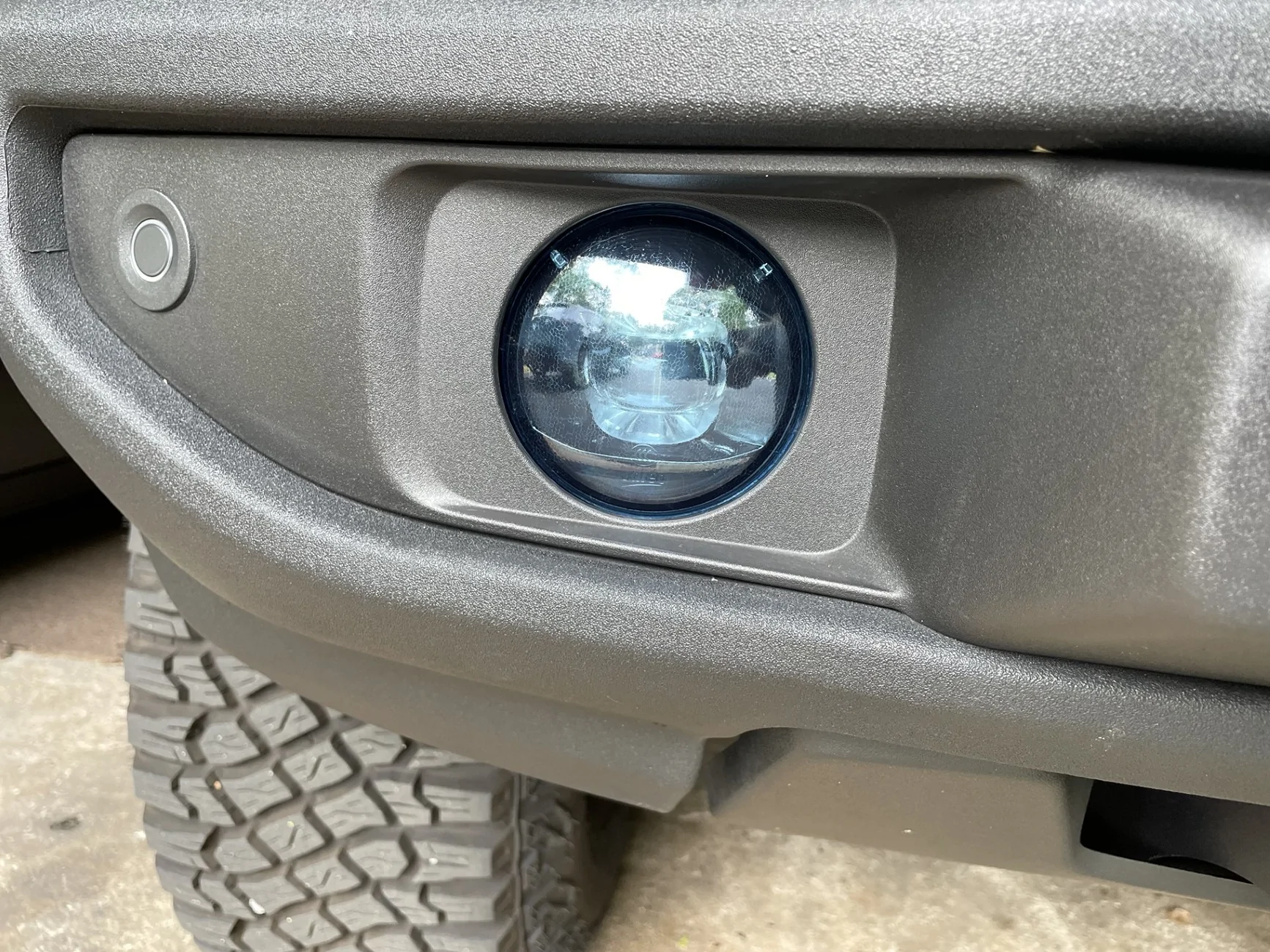 Ford Bronco Standard bumper fog light with amber DLR Blue lights Fog