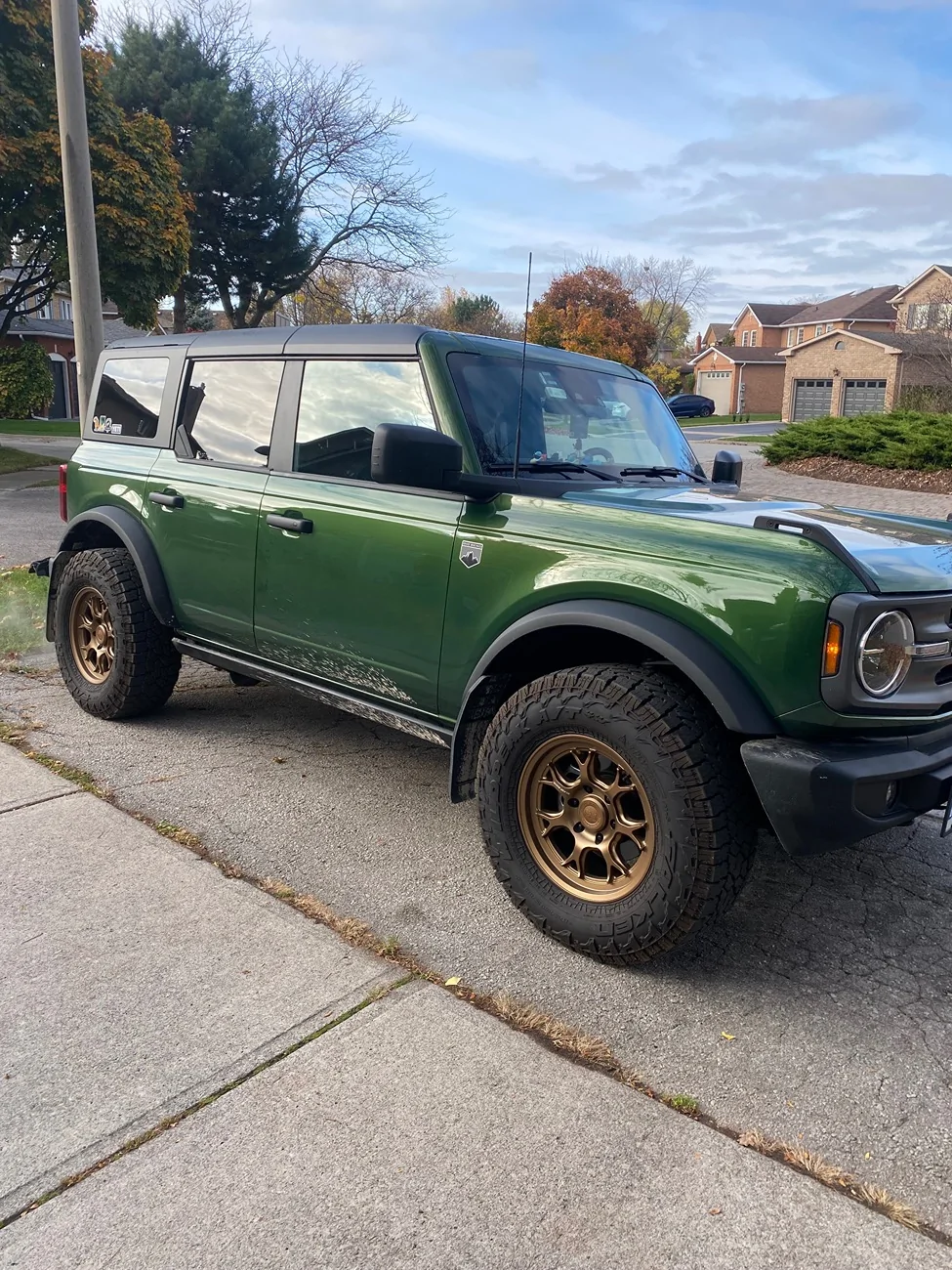 Ford Bronco Show off your BRONZE wheels! IMG_8813