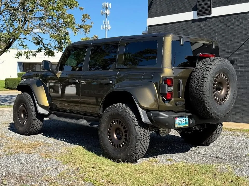 Ford Bronco Show off your BRONZE wheels! IMG_6080