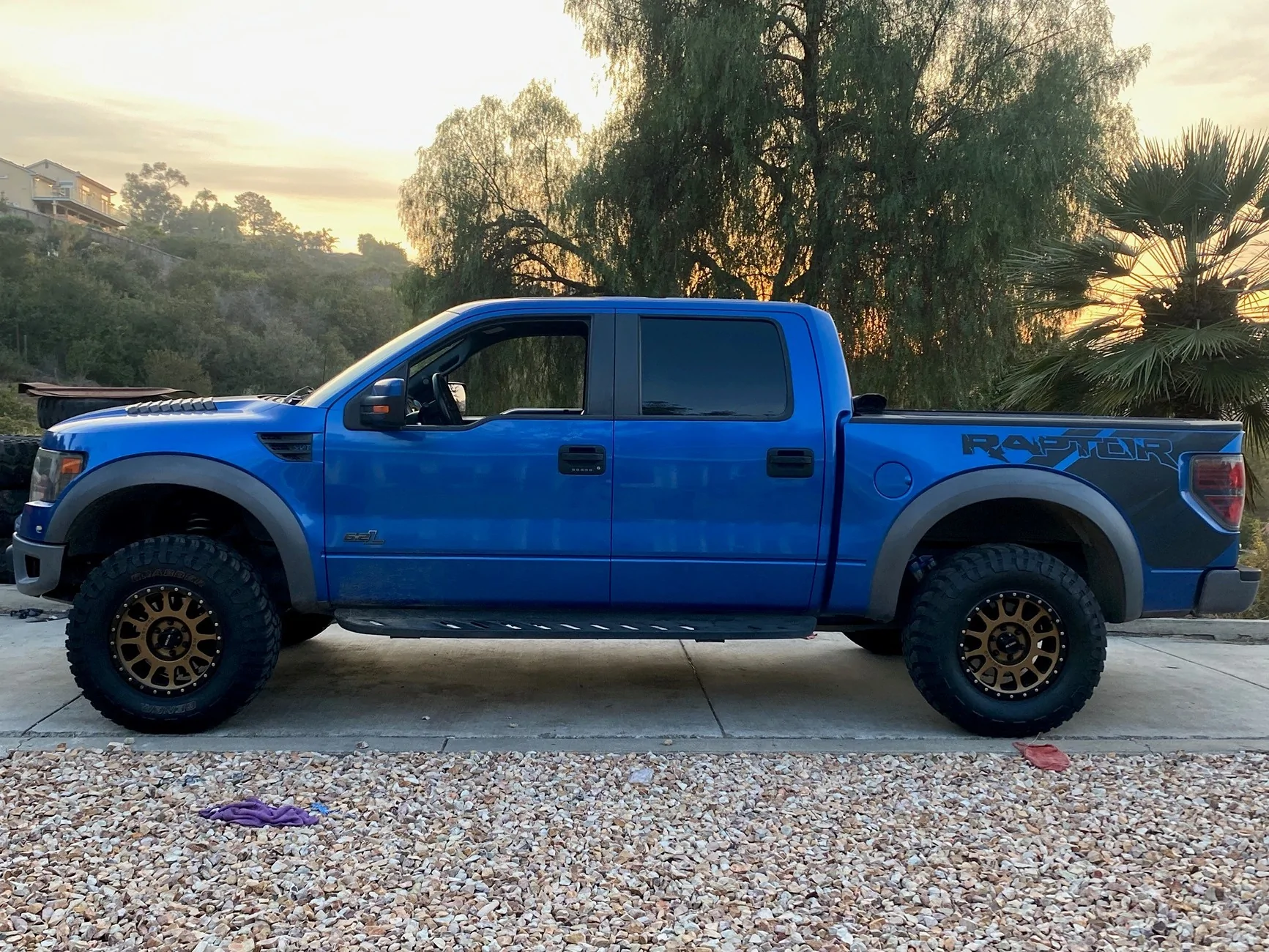 Ford Bronco Show off your BRONZE wheels! ra