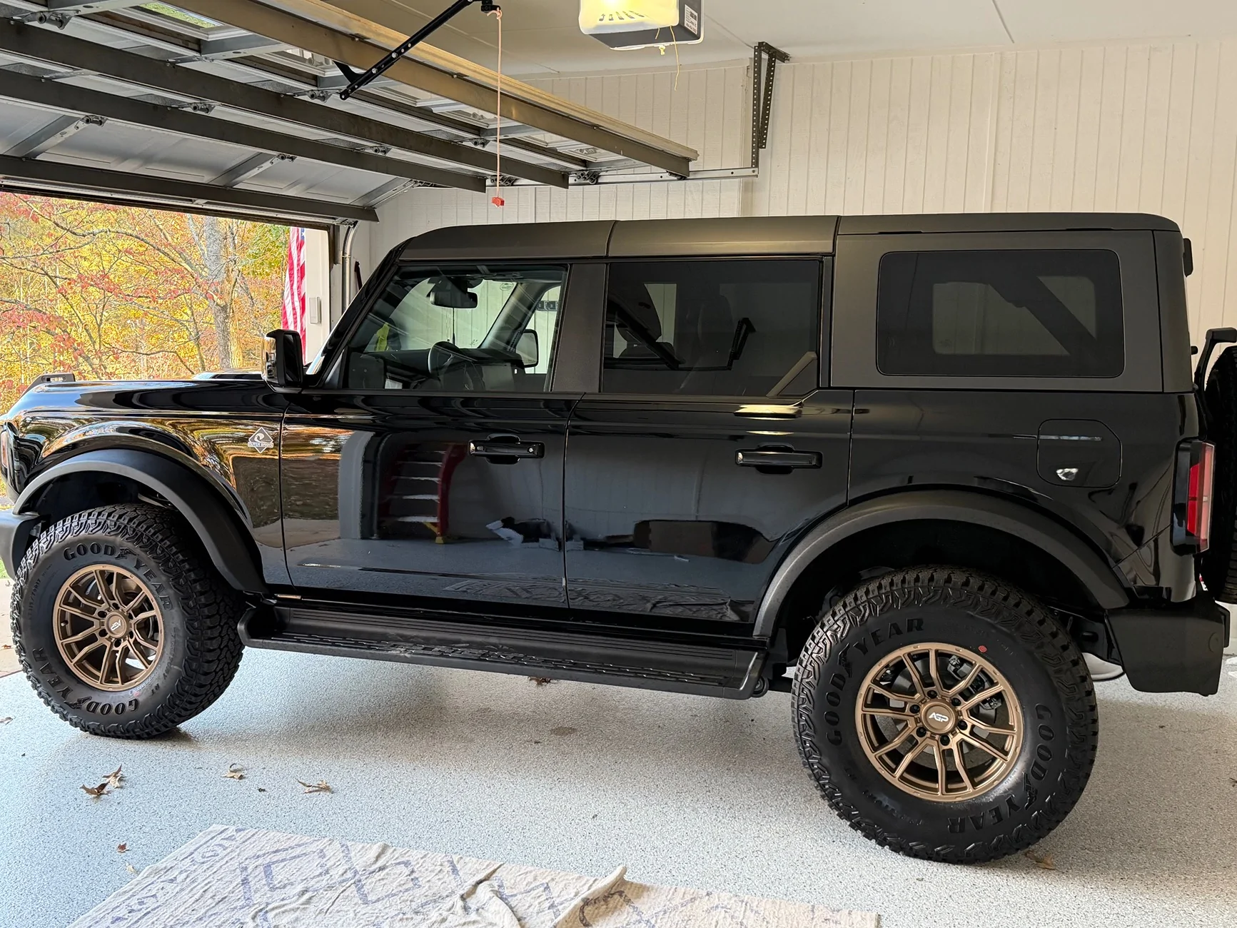 Ford Bronco Show off your BRONZE wheels! IMG_0090