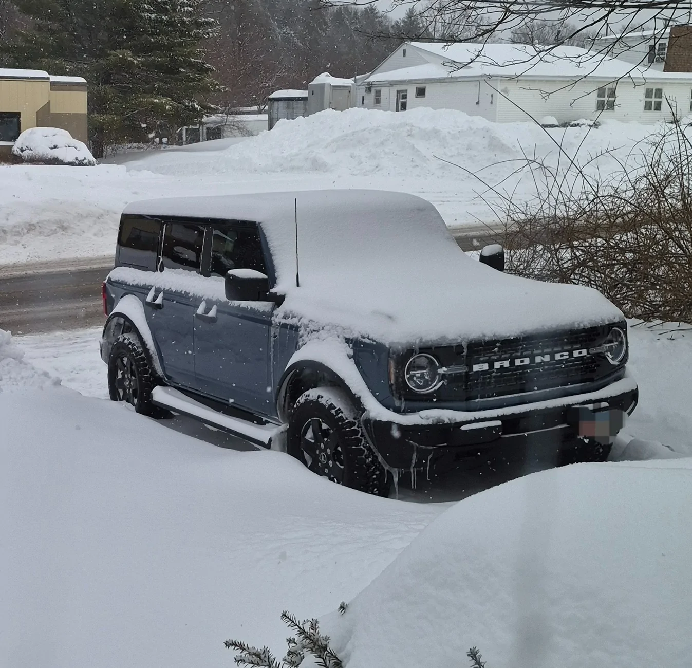 Ford Bronco SHOW your SNOW 9818