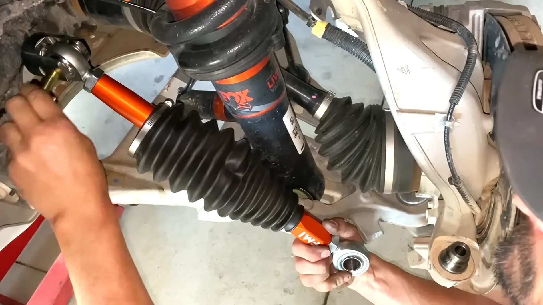 bronco-raptor-billet-tie-rod-kit_5(1).webp