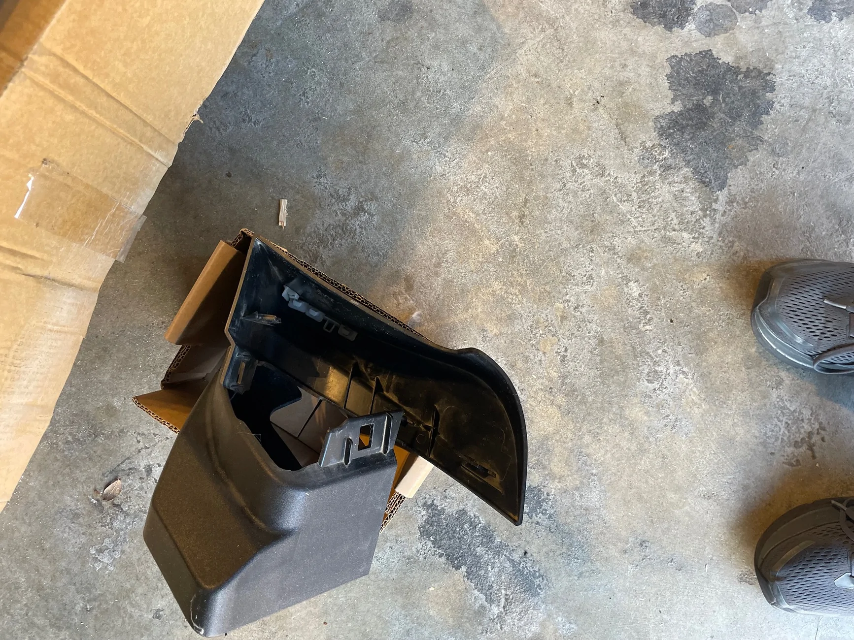 Ford Bronco OEM Badlands 23 Metal rear bumper with Diode dynamics Stage Series C1R White Flood Flush Mount LED Pod (pair) - $300 IMG_5038